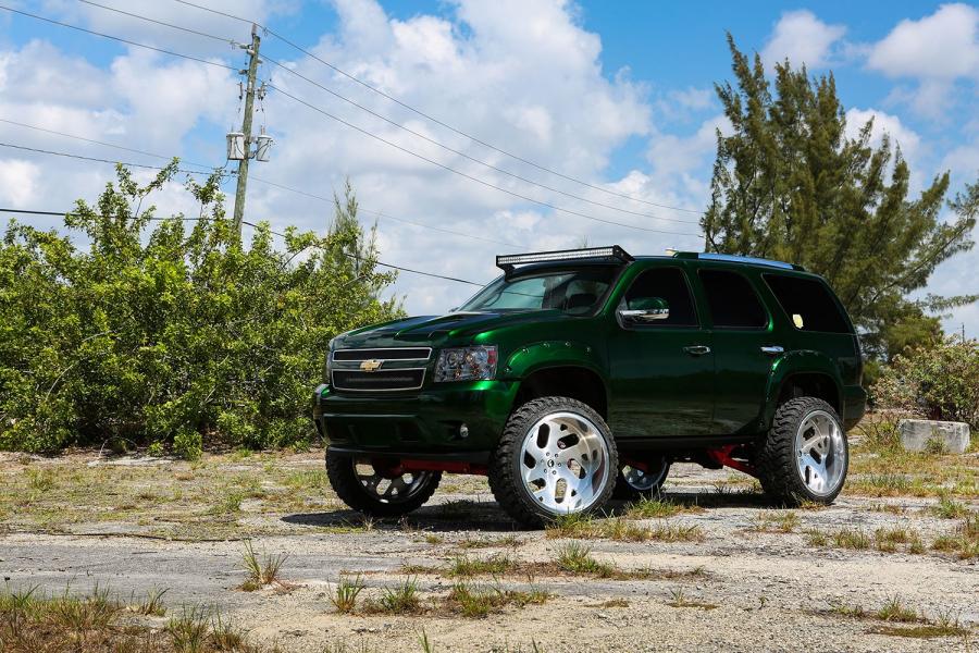  Chevrolet Tahoe on Forgiato Wheels (Indierto-T) 2016 года  (фото 6 из 12)